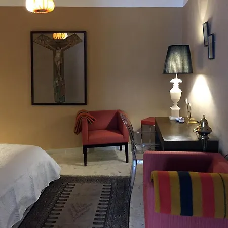 La Casa Escondite